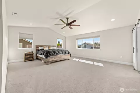Bedroom - 2690 Wyrick Ct, Enumclaw, WA 98022 photo 4 of 5