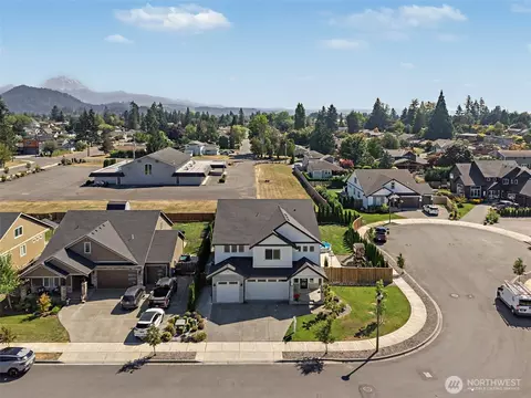 View/Area - 2690 Wyrick Ct, Enumclaw, WA 98022 photo 1 of 3