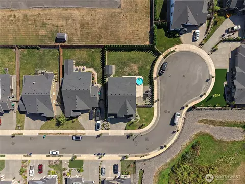 View/Area - 2690 Wyrick Ct, Enumclaw, WA 98022 photo 2 of 3