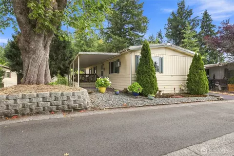 18425 NE 95th St #176, Redmond, WA 98052