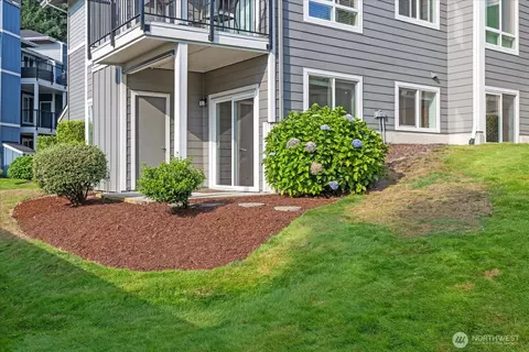 Exterior - 3905 243rd Pl SE #M102, Bothell, WA 98021 photo 7 of 11