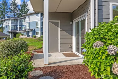 Exterior - 3905 243rd Pl SE #M102, Bothell, WA 98021 photo 6 of 11
