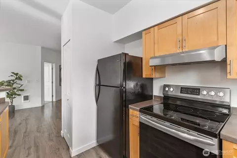 Kitchen - 3905 243rd Pl SE #M102, Bothell, WA 98021 photo 2 of 3