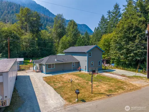 24724 Clear Creek Rd, Darrington, WA 98241