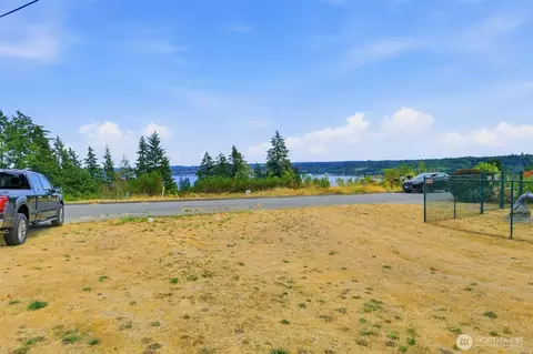1633 1637 Sound Ridge Dr, Bremerton, WA 98312