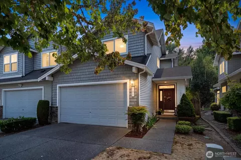 308 196th Pl SW #102, Lynnwood, WA 98036