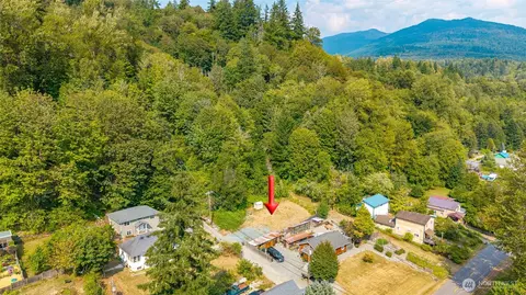 7235 Franks Pl, Concrete, WA 98237