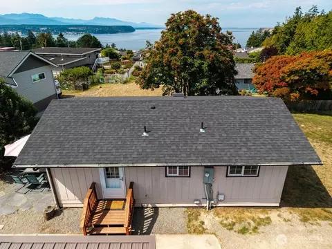 200 N Rhododendron Dr, Port Townsend, WA 98368