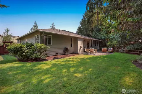 Exterior - 2926 94th St SE, Everett, WA 98208 photo 6 of 8