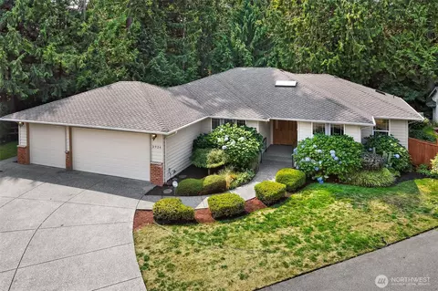 Exterior - 2926 94th St SE, Everett, WA 98208 photo 8 of 8