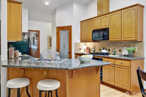 Kitchen - 2926 94th St SE, Everett, WA 98208 photo 1 of 4