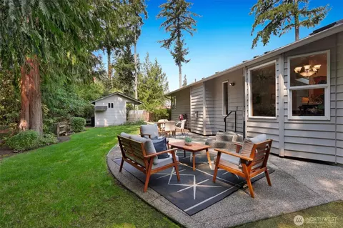 Exterior - 2926 94th St SE, Everett, WA 98208 photo 2 of 8