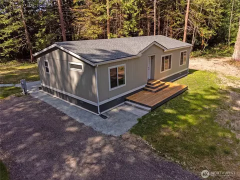 871 S Lucille St, Camano Island, WA 98282