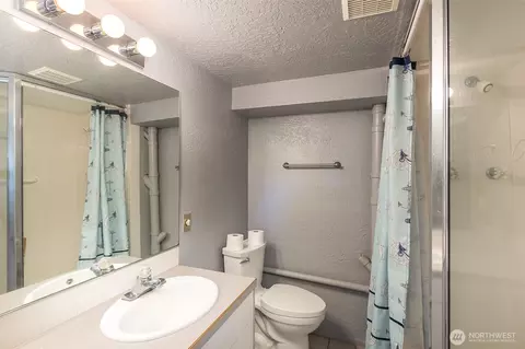Bath - 31 Mcfarland Dr, Sequim, WA 98382 photo 2 of 3