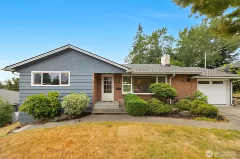3811 SW 105th St, Seattle, WA 98146