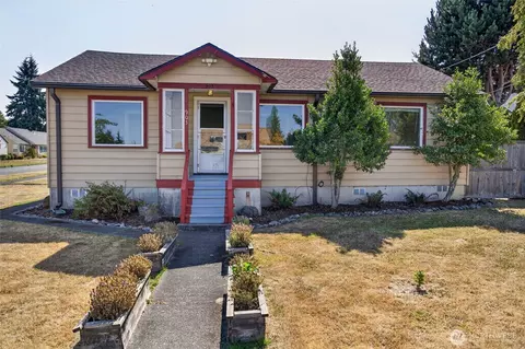 903 S Albert St, Port Angeles, WA 98362