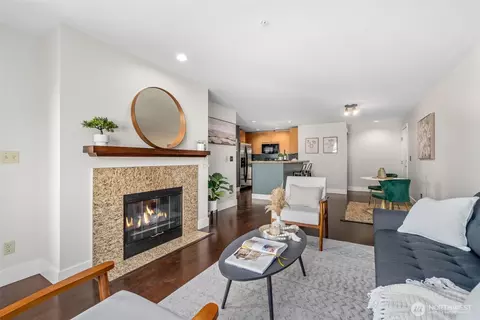 3202 SW Avalon Way #303, Seattle, WA 98126