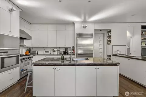 Kitchen - 1108 Harvard Ave E, Seattle, WA 98102 photo 3 of 4