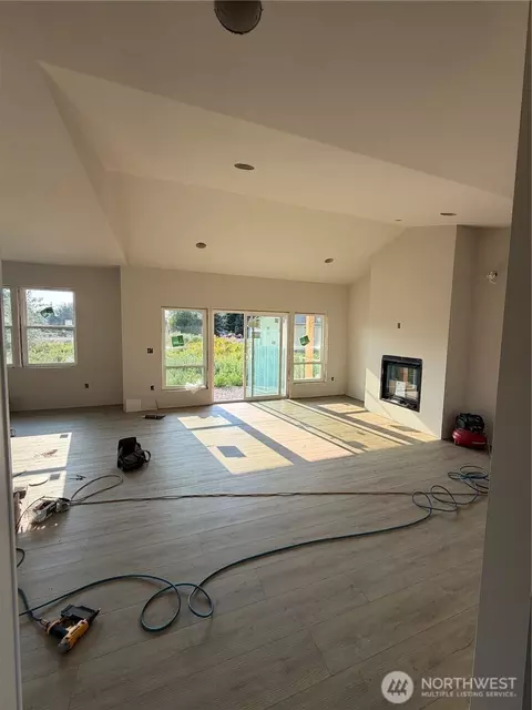 Living - 809 E 6th St, Nooksack, WA 98276 photo 2 of 2