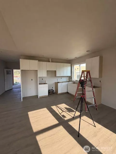 Kitchen - 809 E 6th St, Nooksack, WA 98276 photo 1 of 2