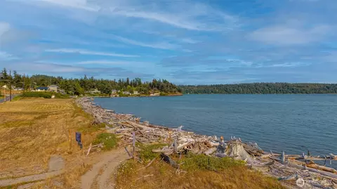 13327 Satterlee Rd, Anacortes, WA 98221