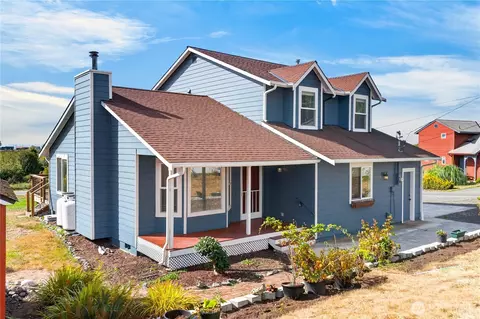 1099 Koenig Ln, Coupeville, WA 98239