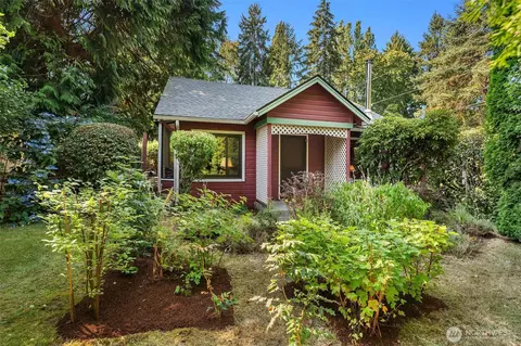 18313 Vashon Hwy SW, Vashon, WA 98070
