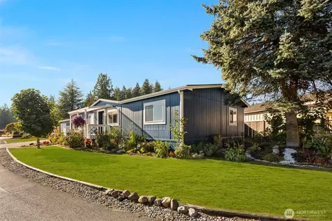 Exterior - 2228 Anadoll Ave, Enumclaw, WA 98022 photo 7 of 8