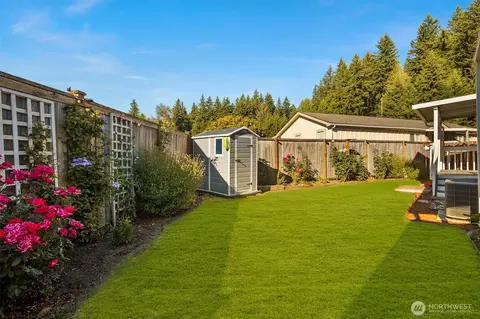 Exterior - 2228 Anadoll Ave, Enumclaw, WA 98022 photo 6 of 8