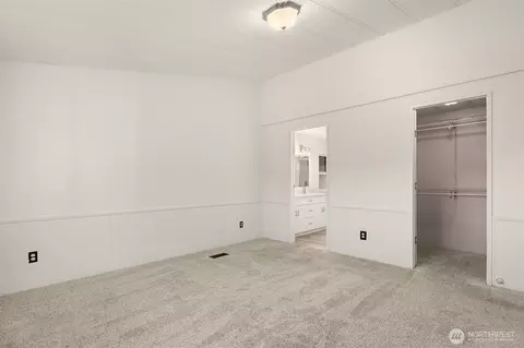 Bedroom - 2228 Anadoll Ave, Enumclaw, WA 98022 photo 2 of 4