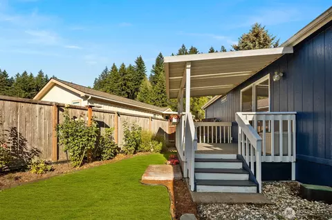 Exterior - 2228 Anadoll Ave, Enumclaw, WA 98022 photo 3 of 8