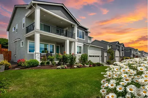 5436 Lonicera Dr, Blaine, WA 98230