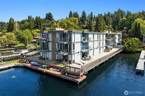 4561 Lake Washington Blvd NE #306, Kirkland, WA 98033