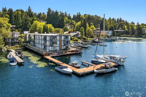4561 Lake Washington Blvd NE #306, Kirkland, WA 98033