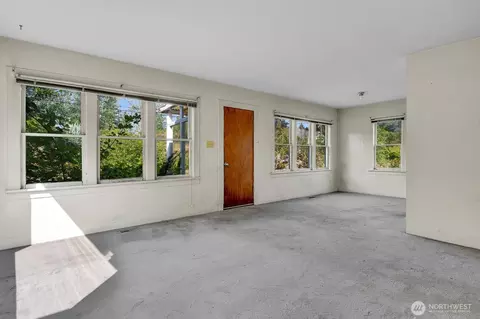 Living - 16508 104th Ave NE, Bothell, WA 98011 photo 2 of 3