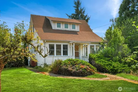 Exterior - 16508 104th Ave NE, Bothell, WA 98011 photo 2 of 5