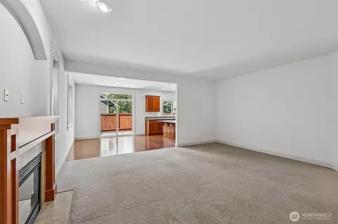 Living - 603 194th Pl SE, Bothell, WA 98012 photo 3 of 11