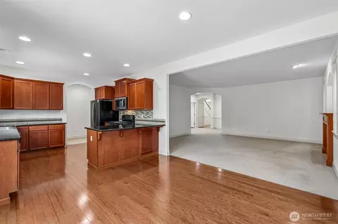 Living - 603 194th Pl SE, Bothell, WA 98012 photo 6 of 11