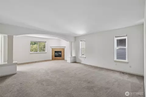 Living - 603 194th Pl SE, Bothell, WA 98012 photo 7 of 11
