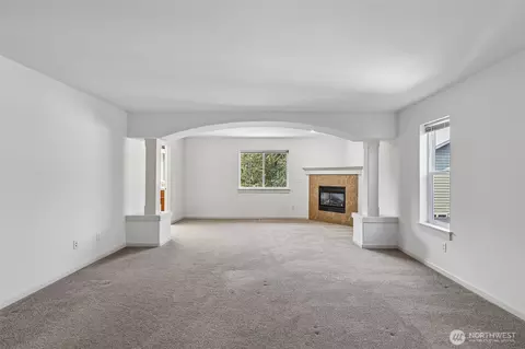 Living - 603 194th Pl SE, Bothell, WA 98012 photo 8 of 11