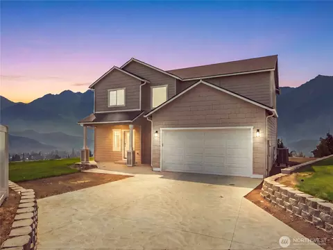 1923 N Mineral Pl, East Wenatchee, WA 98802