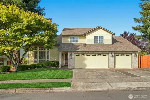 Exterior - 2533 NW 45th Ave, Camas, WA 98607 photo 3 of 8