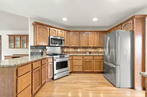 Kitchen - 2533 NW 45th Ave, Camas, WA 98607 photo 5 of 5