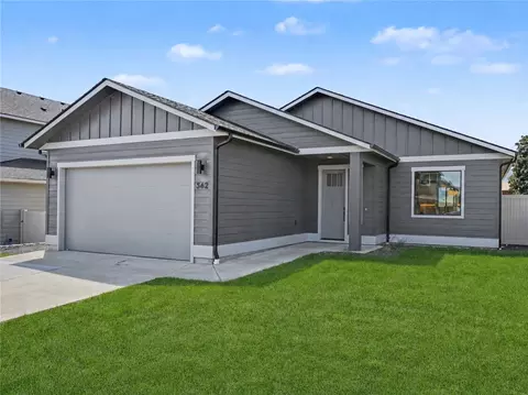 562 S Oasis Loop, East Wenatchee, WA 98802