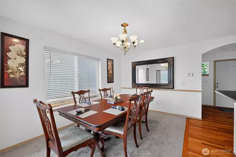 Dining - 3908 153rd Pl SE, Bothell, WA 98012 photo 2 of 3