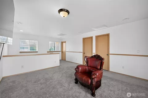 Entry Way - 3908 153rd Pl SE, Bothell, WA 98012 photo 3 of 3