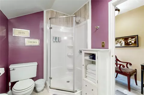 Bath - 320 Juniper St, Walla Walla, WA 99362 photo 3 of 6