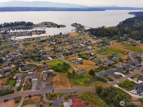 38063 Fawn Rd NE, Hansville, WA 98340