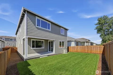 Exterior - 615 Barquist Ln N, Enumclaw, WA 98022 photo 2 of 8