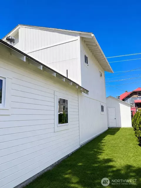 Exterior - 507 E Wapato Ave, Chelan, WA 98816 photo 5 of 5